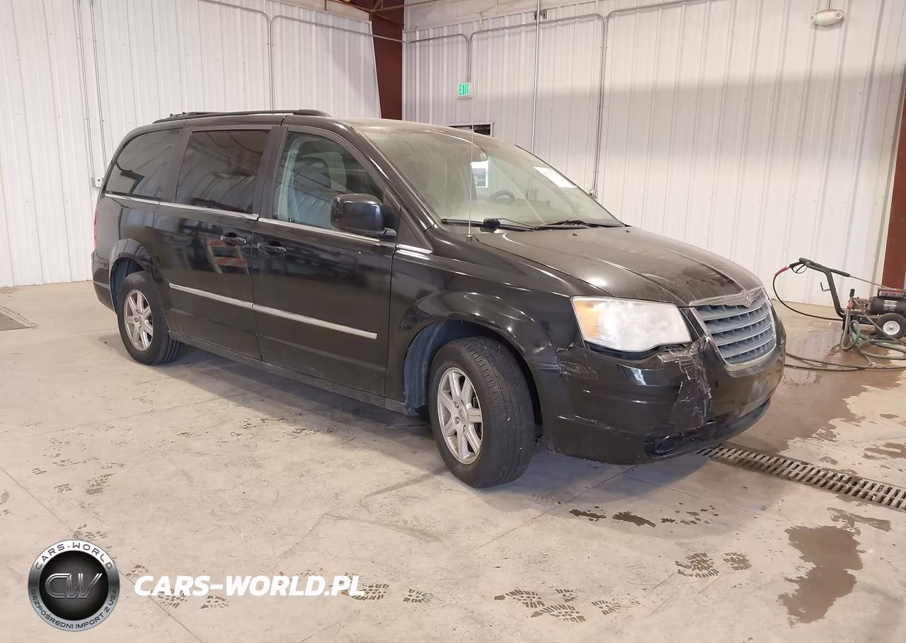 2010 Chrysler Town & Country Touring
