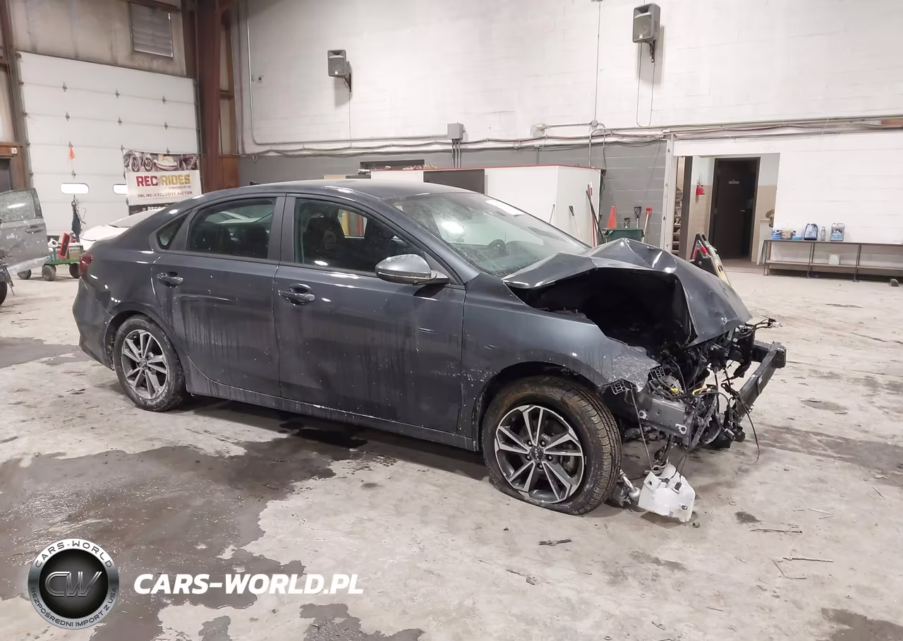 2024 Kia Forte Lxs