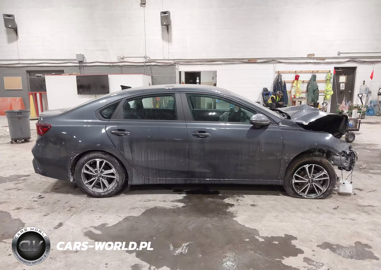 2024 Kia Forte Lxs VIN:3KPF24AD5RE699756 - 13