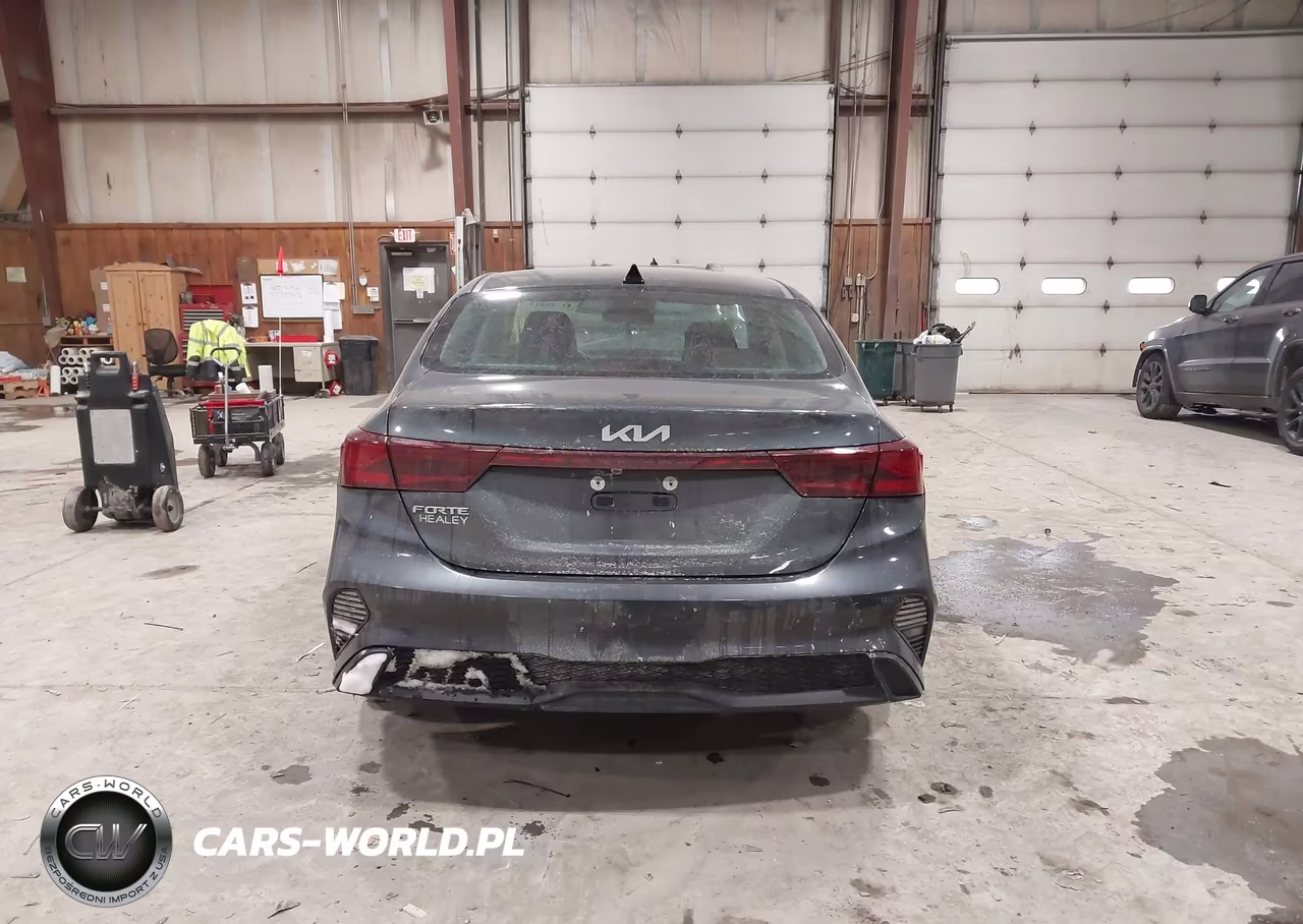 2024 Kia Forte Lxs VIN:3KPF24AD5RE699756 - 16