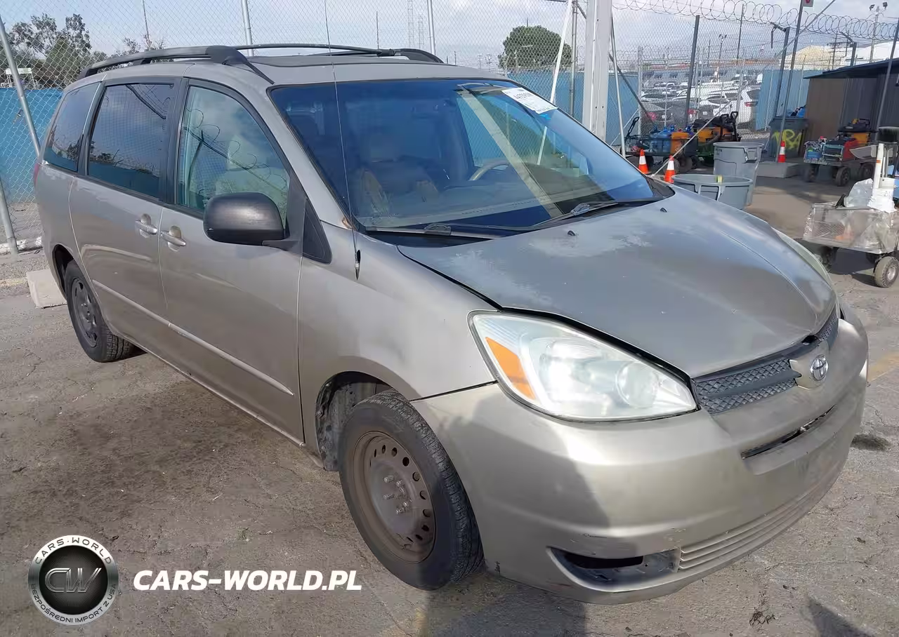 2004 Toyota Sienna Le