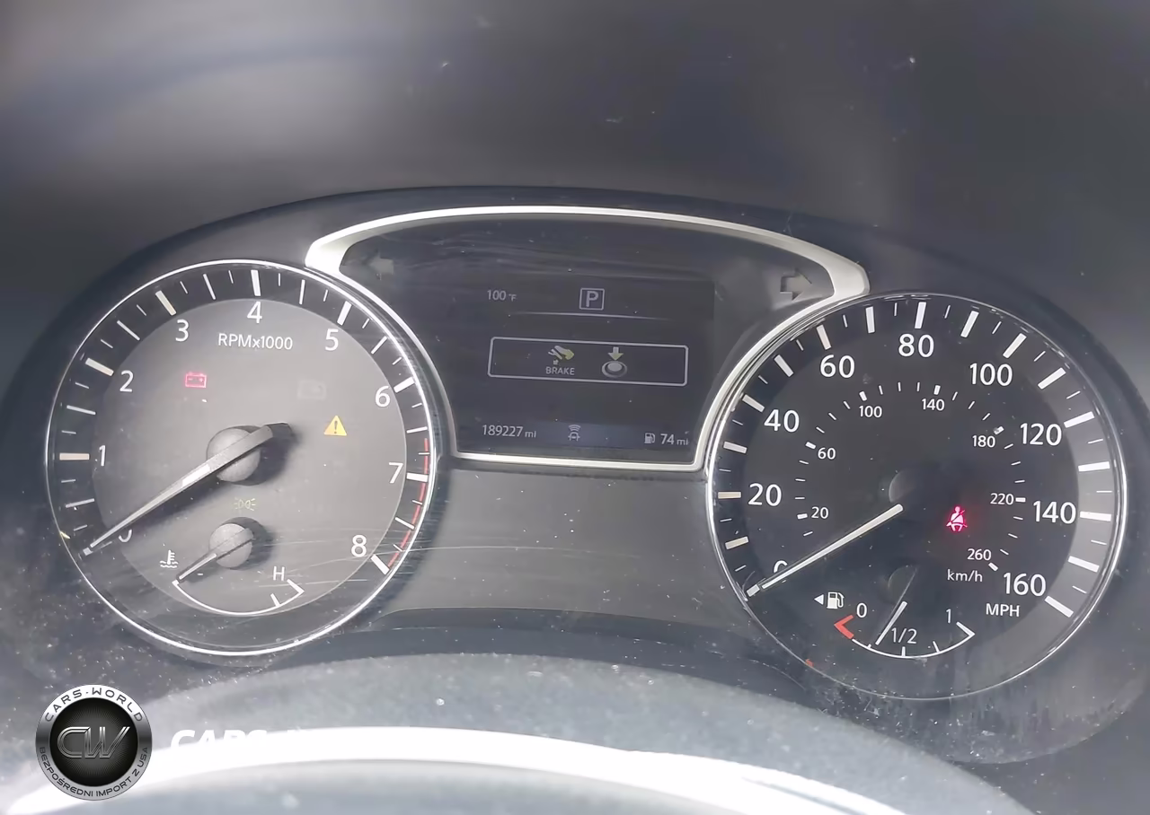 2018 Nissan Pathfinder S VIN:5N1DR2MN5JC617494 - 7