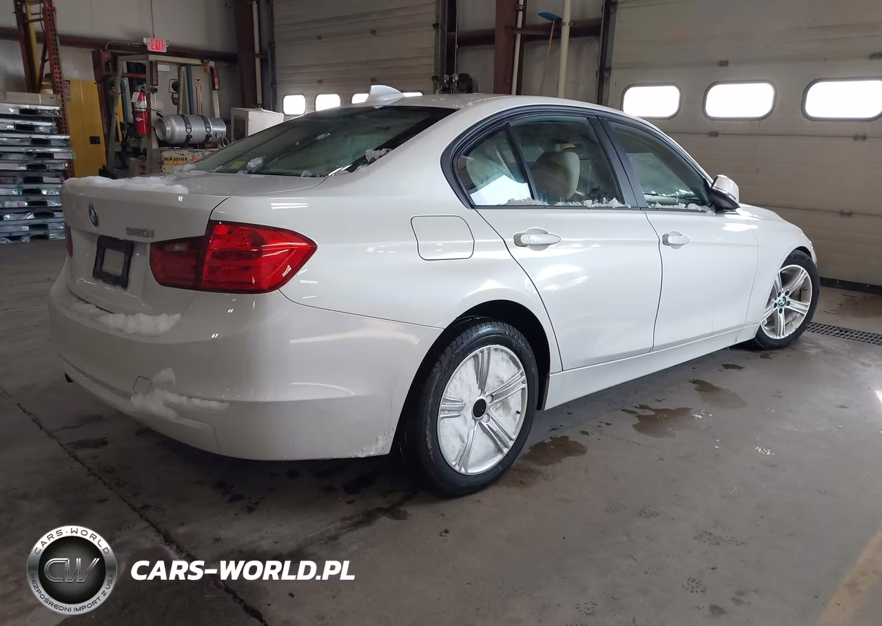 2015 BMW 320I VIN:WBA3B1C55FK141421 - 4