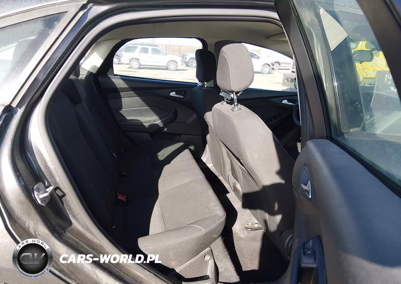 2018 Ford Focus Se VIN:1FADP3FE3JL322283 - 8