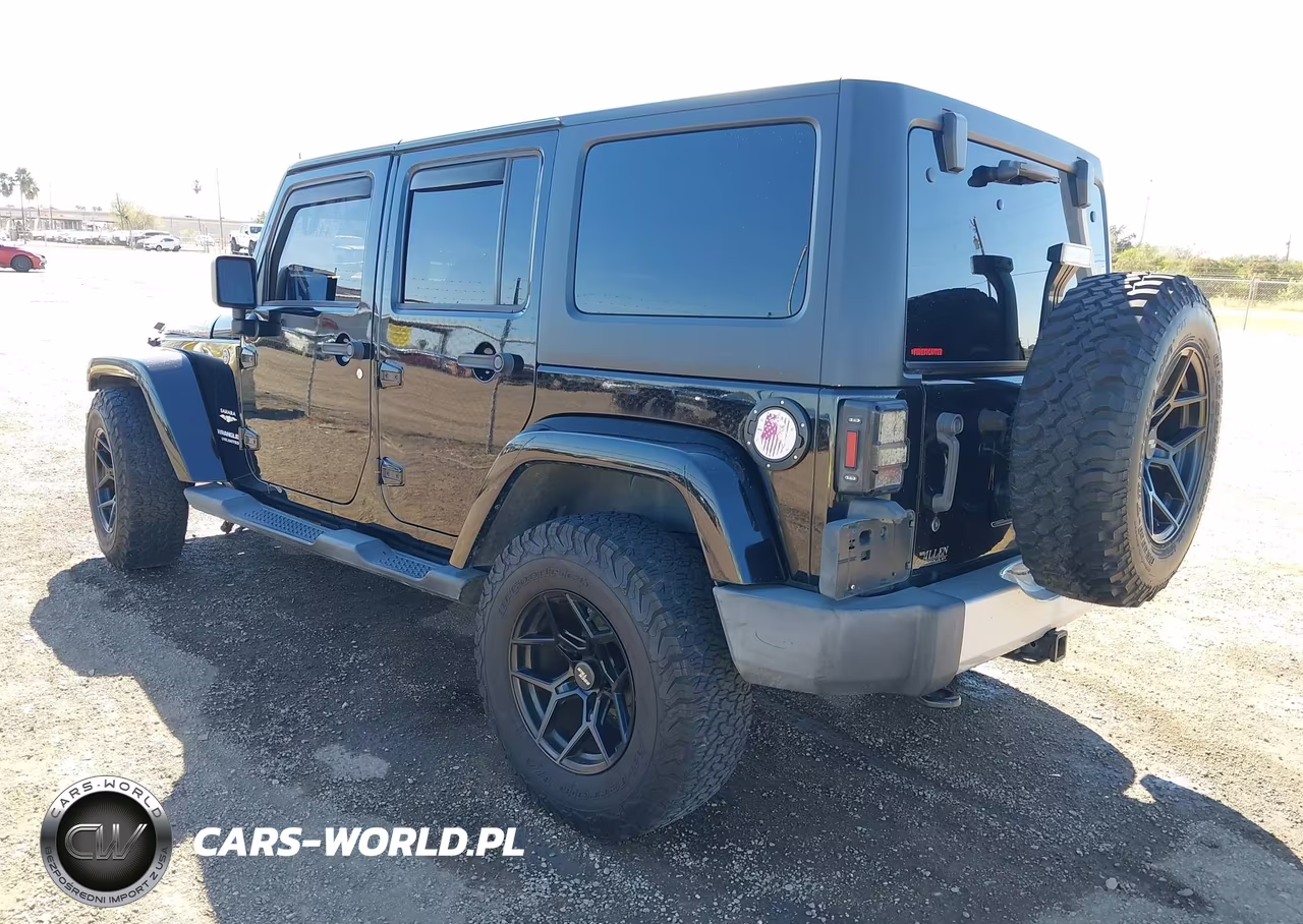 2013 Jeep Wrangler Unlimited Sahara VIN:1C4BJWEG0DL505054 - 3