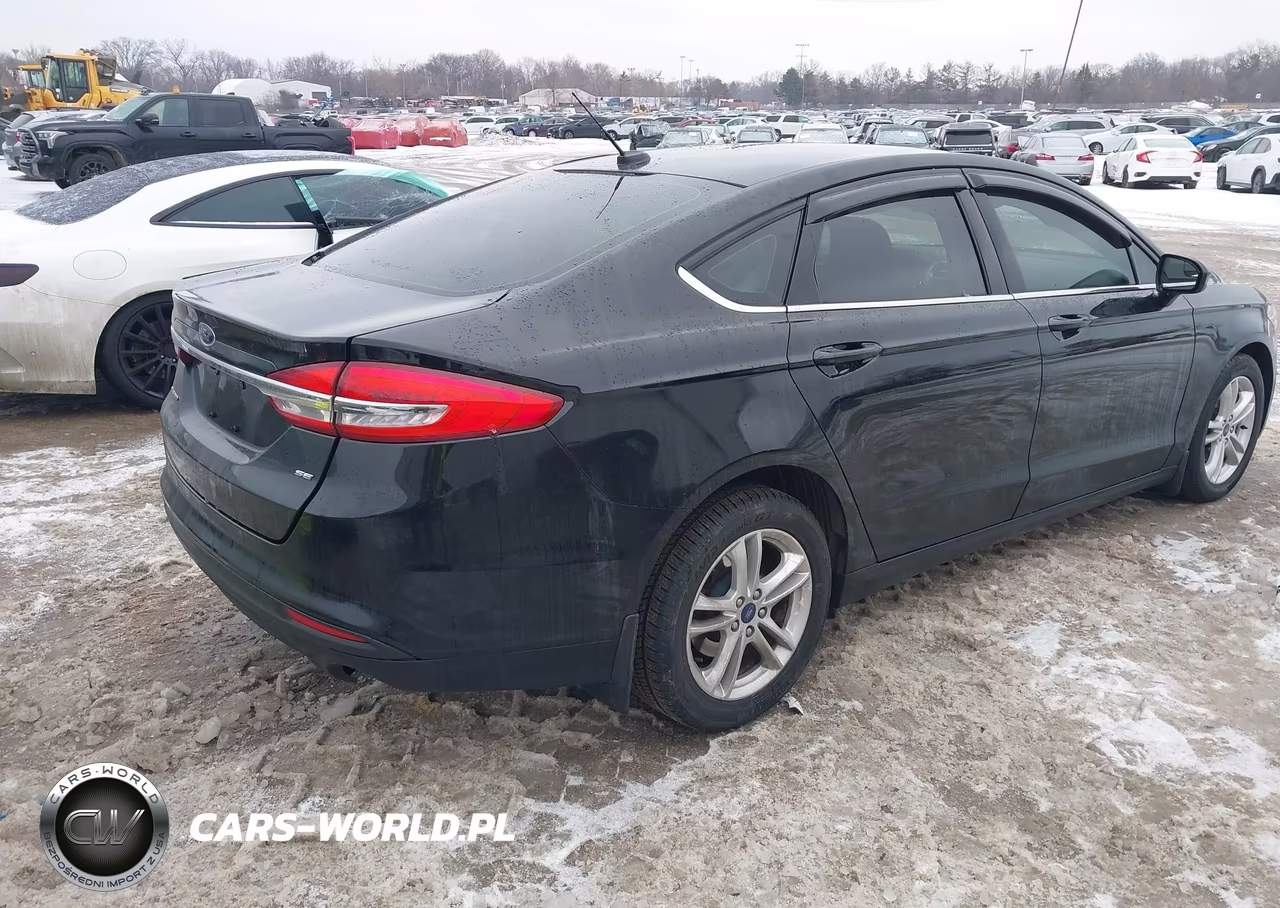 2018 Ford Fusion Se VIN:3FA6P0H74JR276437 - 4