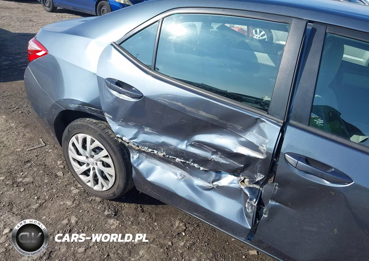 2017 Toyota Corolla Le VIN:2T1BURHEXHC781046 - 19