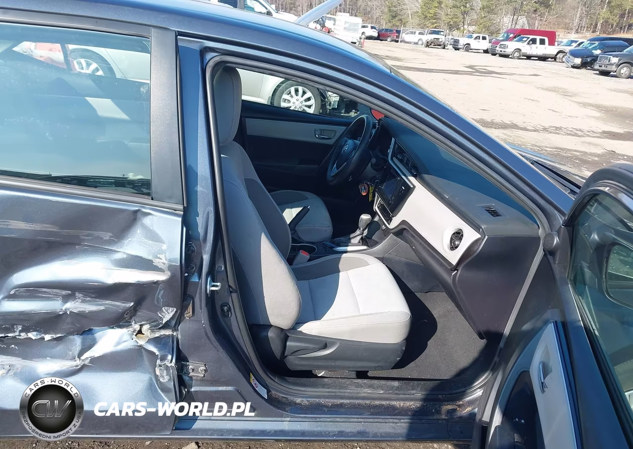 2017 Toyota Corolla Le VIN:2T1BURHEXHC781046 - 5