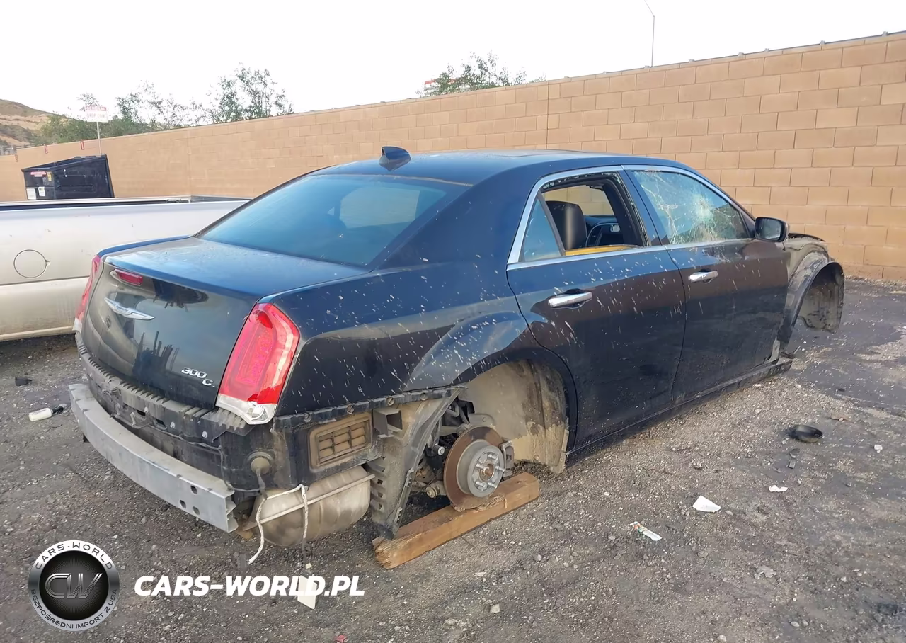 2017 Chrysler 300C VIN:2C3CCAEG9HH516501 - 4