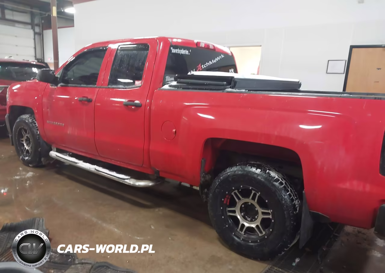 2017 Chevrolet Silverado 1500 Wt VIN:1GCRCNEH9HZ288103 - 3