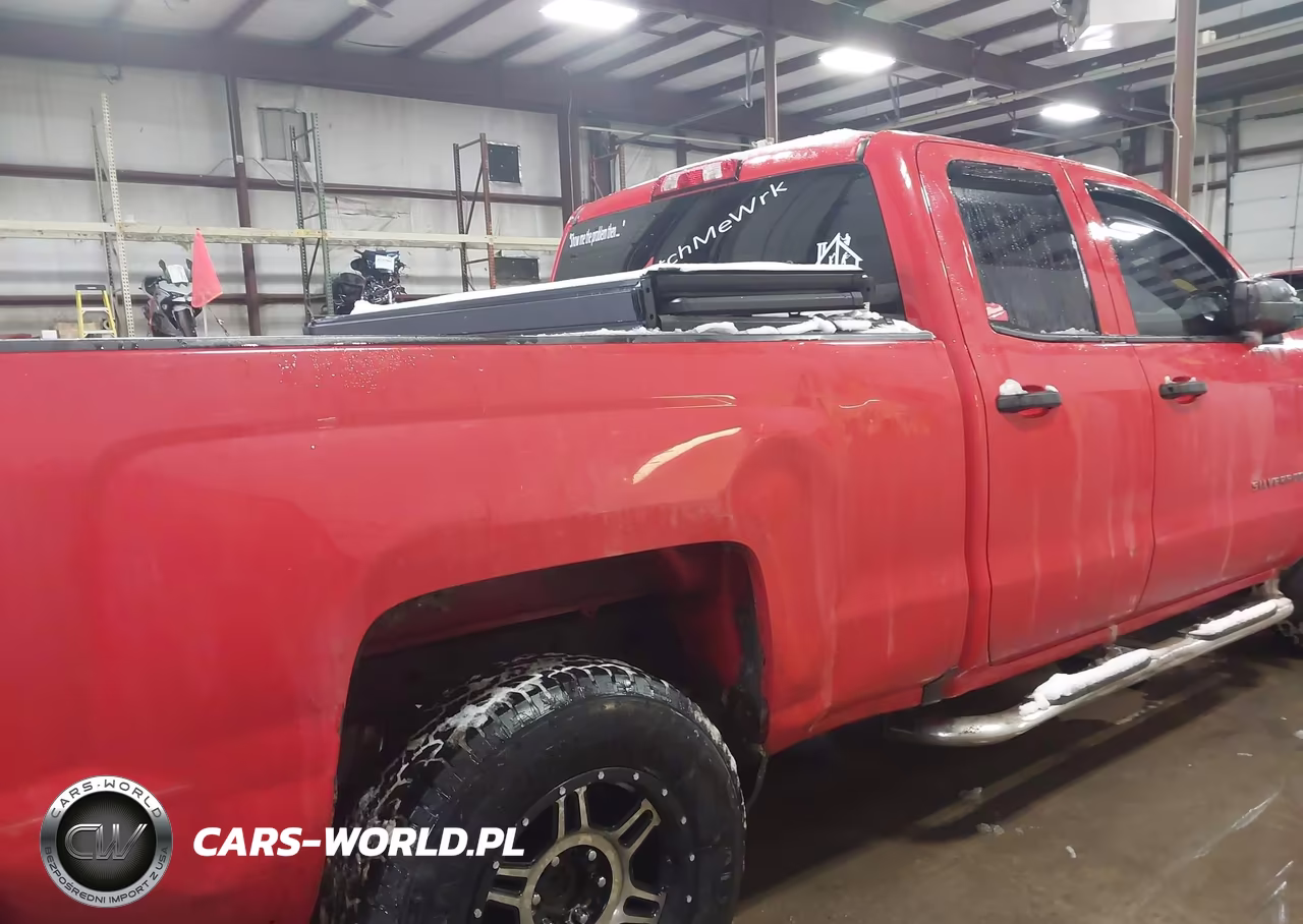 2017 Chevrolet Silverado 1500 Wt VIN:1GCRCNEH9HZ288103 - 4