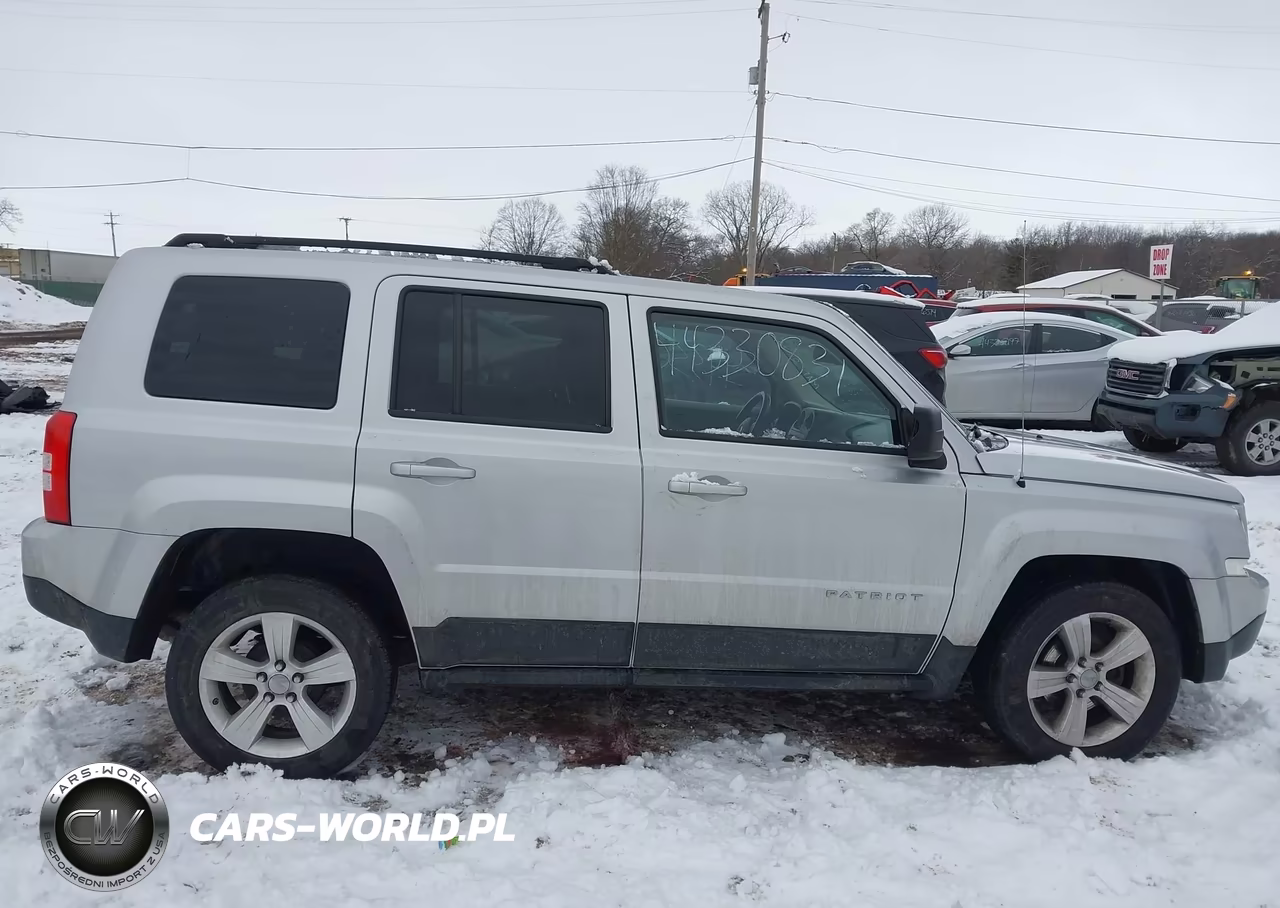 2012 Jeep Patriot Latitude VIN:1C4NJPFA7CD617260 - 13