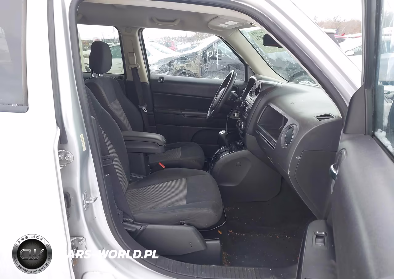 2012 Jeep Patriot Latitude VIN:1C4NJPFA7CD617260 - 5