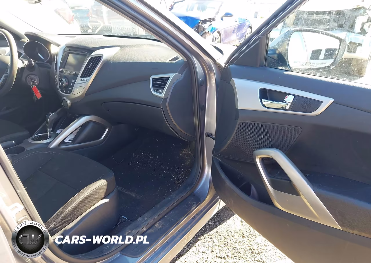 2014 Hyundai Veloster Base W-Black VIN:KMHTC6AD8EU186522 - 5