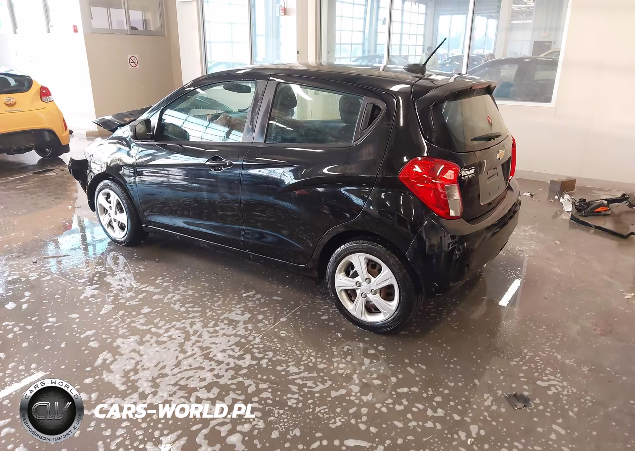 2019 Chevrolet Spark Ls Cvt VIN:KL8CB6SA1KC802230 - 3