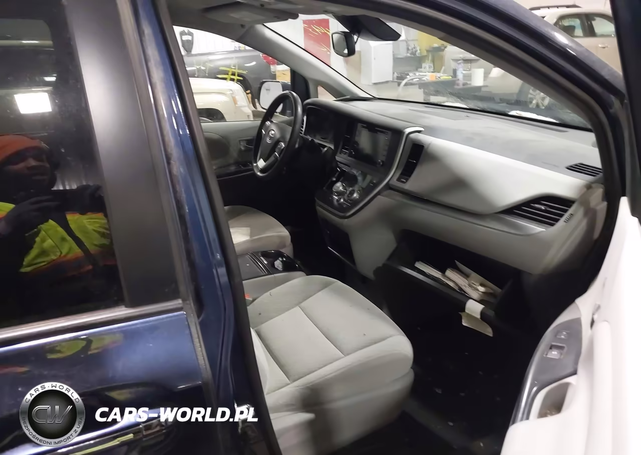 2020 Toyota Sienna Le VIN:5TDKZ3DC9LS029048 - 5