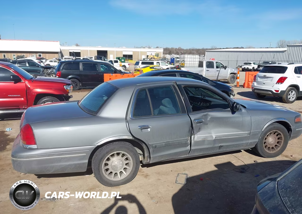 1999 Ford Crown Victoria Lx VIN:2FAFP74W2XX238284 - 13