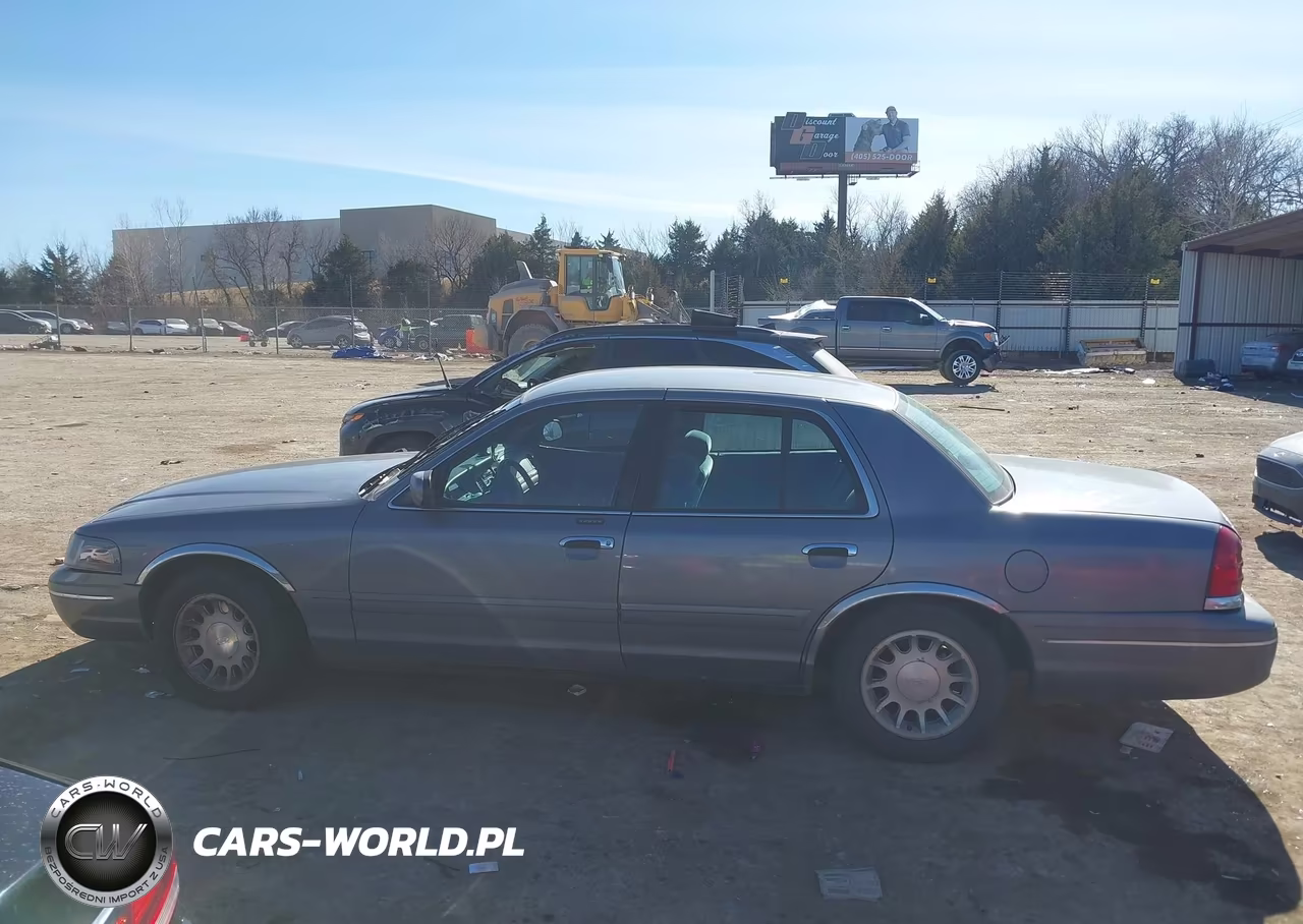 1999 Ford Crown Victoria Lx VIN:2FAFP74W2XX238284 - 14