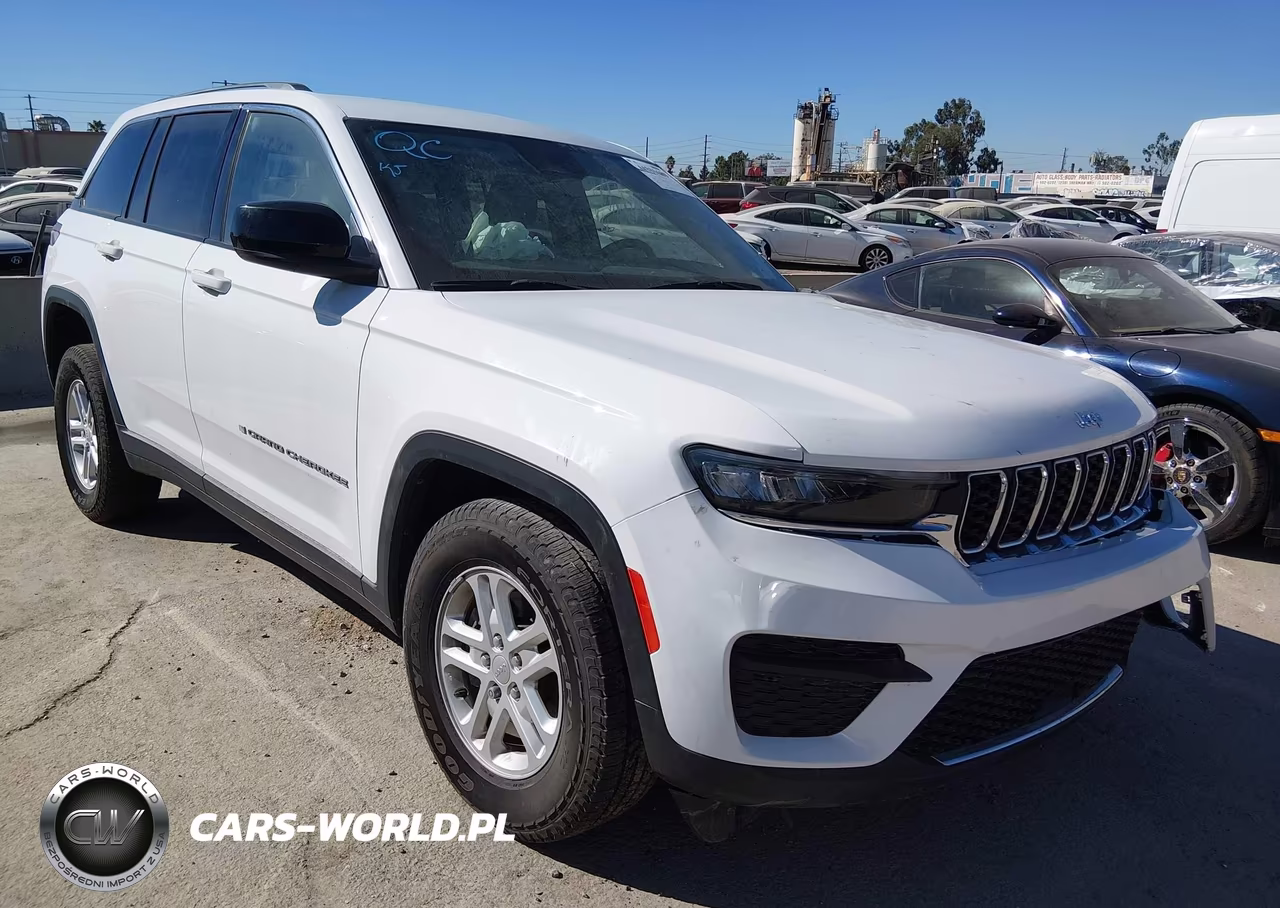 2023 Jeep Grand Cherokee Laredo 4X4 – zdjęcie 1 z 17