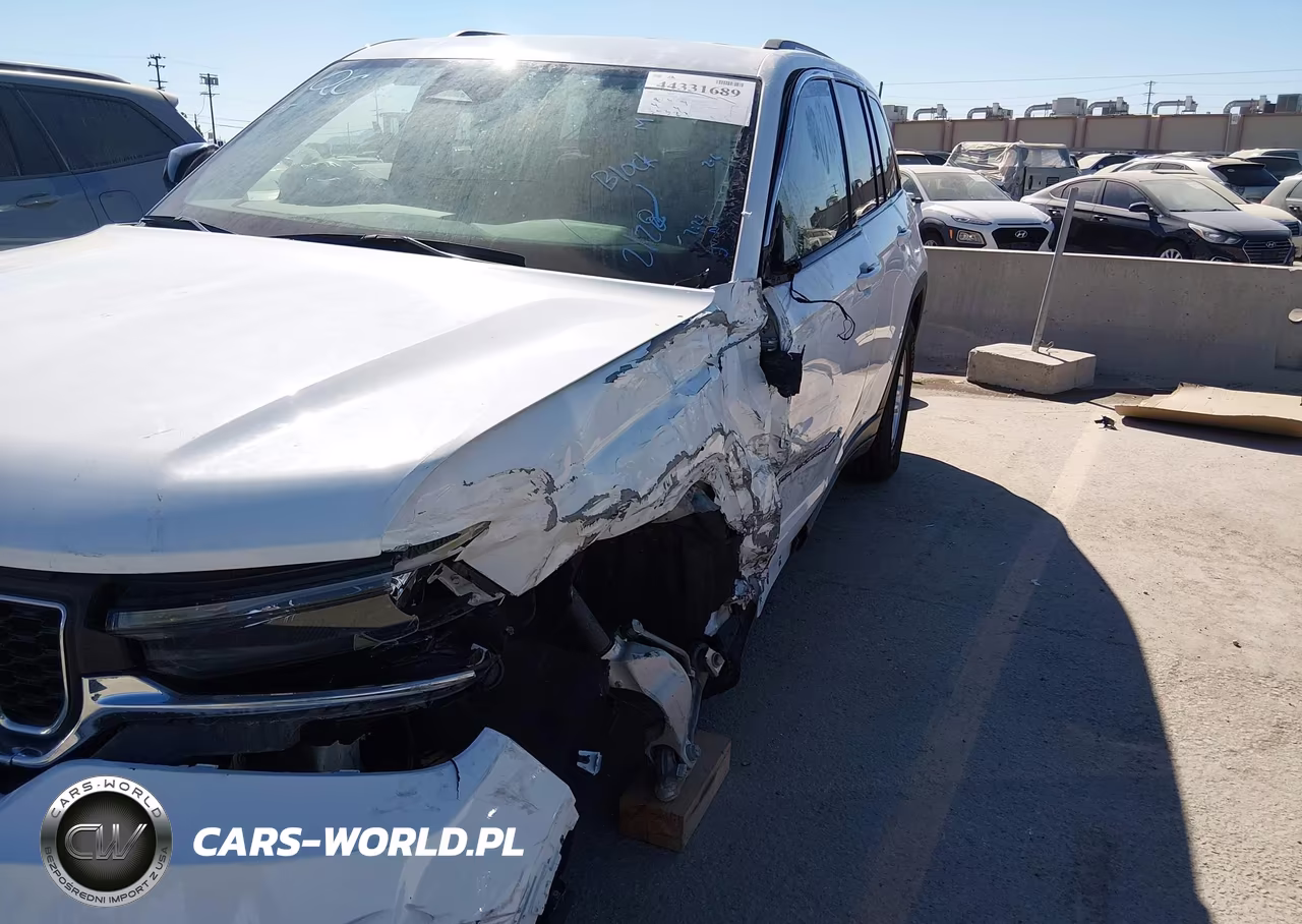 2023 Jeep Grand Cherokee Laredo 4X4 VIN:1C4RJHAG8PC570688 - 6
