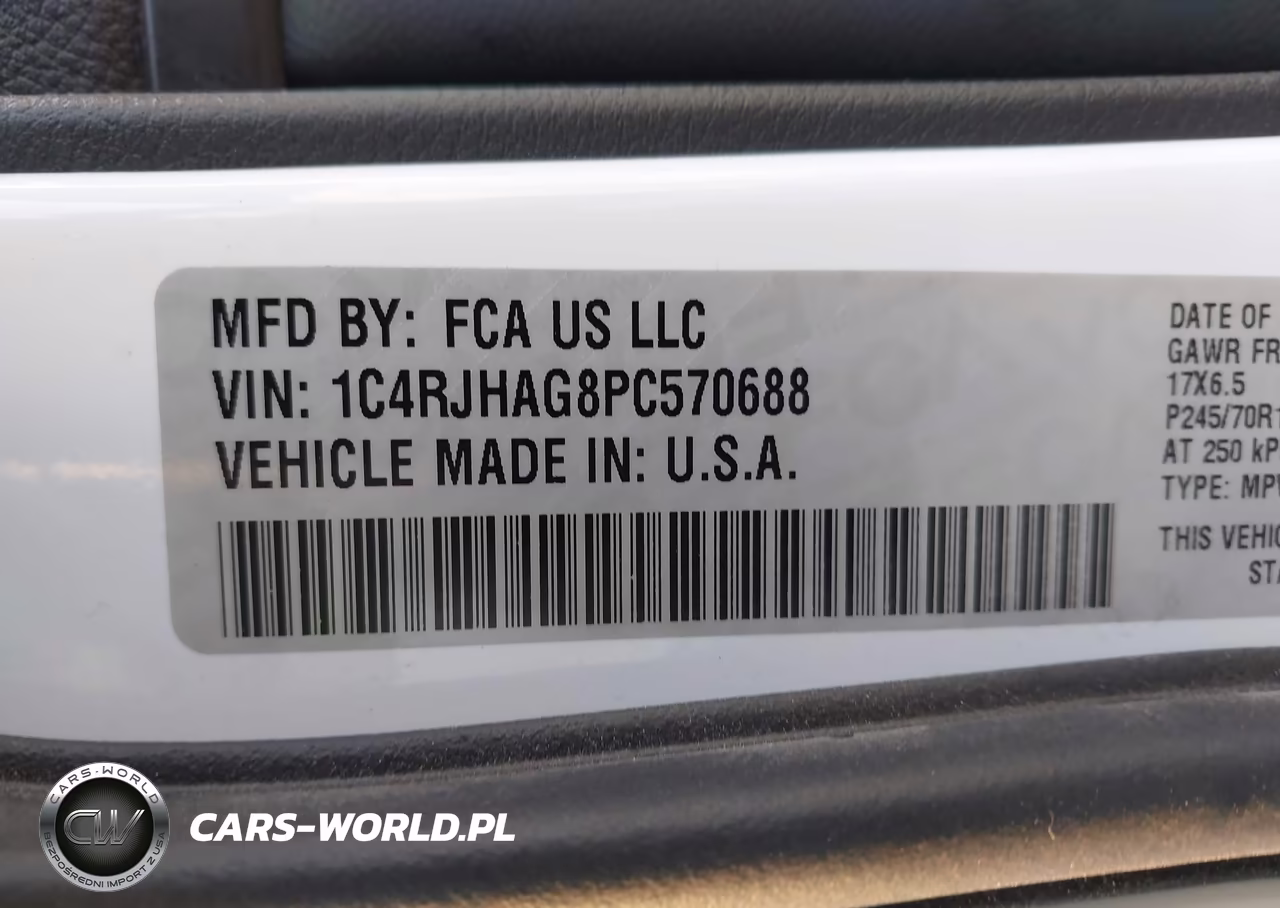 2023 Jeep Grand Cherokee Laredo 4X4 VIN:1C4RJHAG8PC570688 - 9