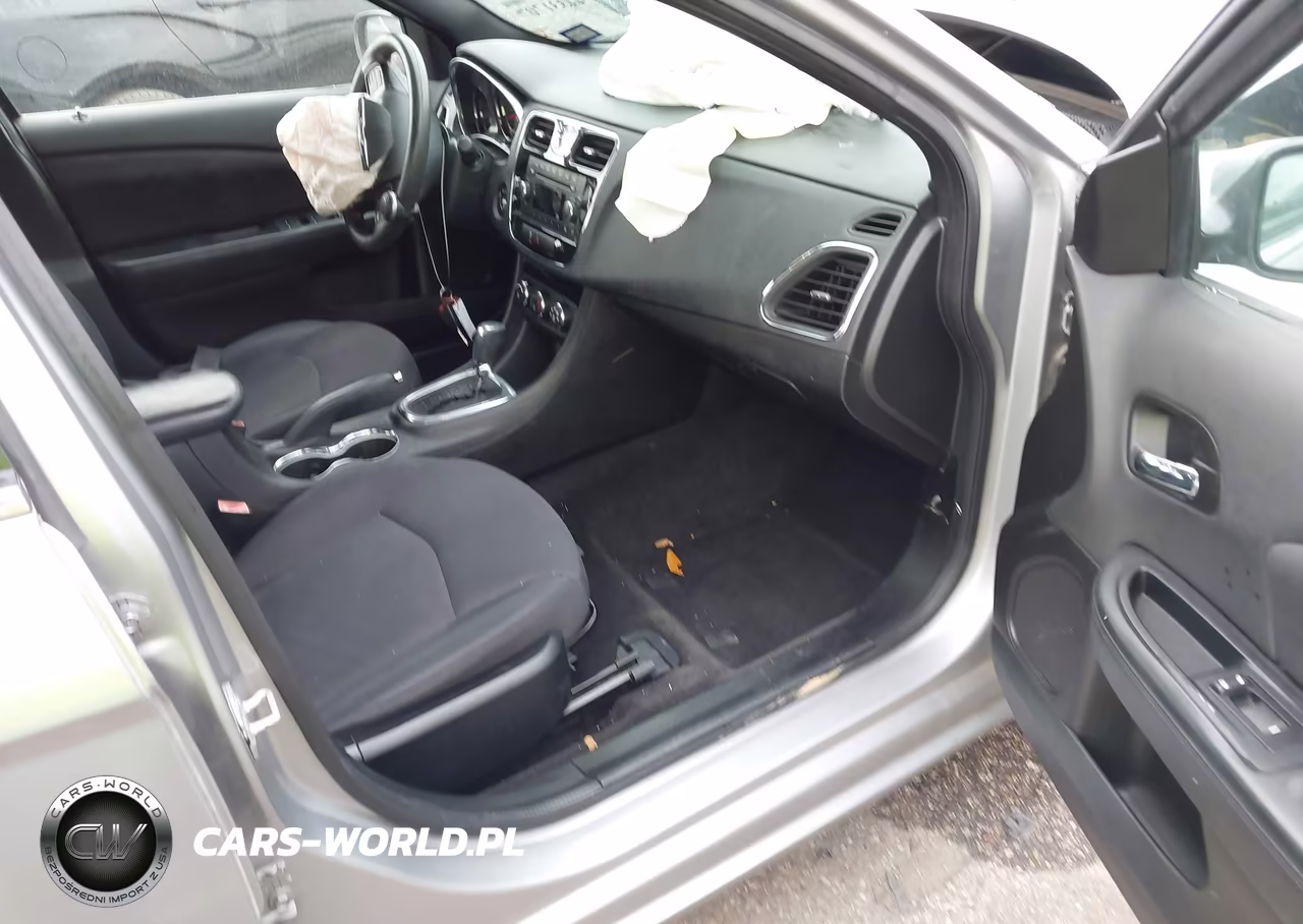 2014 Chrysler 200 Lx VIN:1C3CCBAB0EN124624 - 5