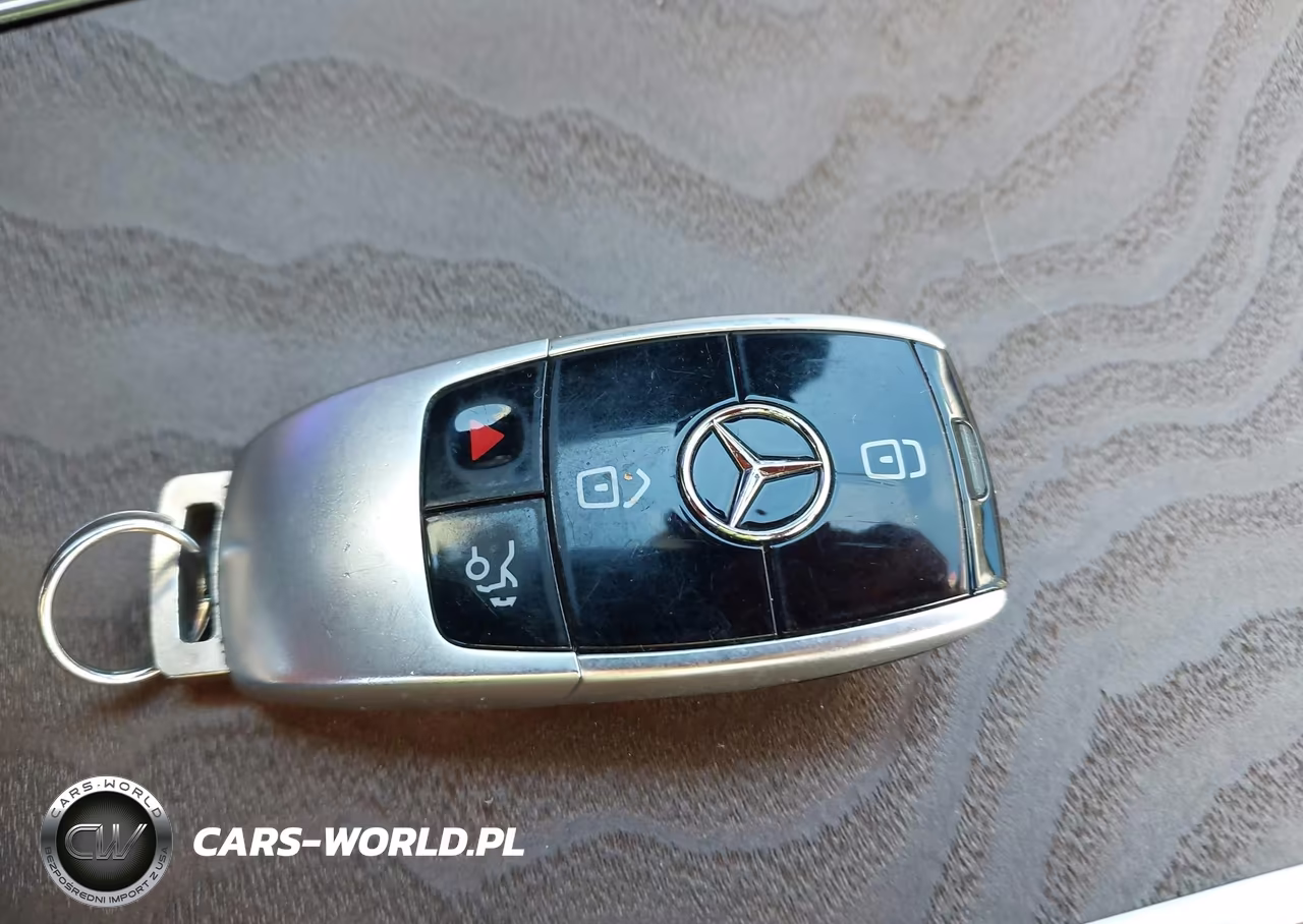 2020 Mercedes-Benz E 350 VIN:WDDZF8DB8LA702197 - 11