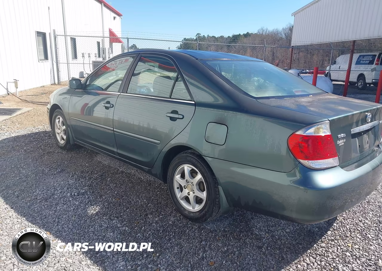2006 Toyota Camry Le VIN:4T1BE32K16U136192 - 3