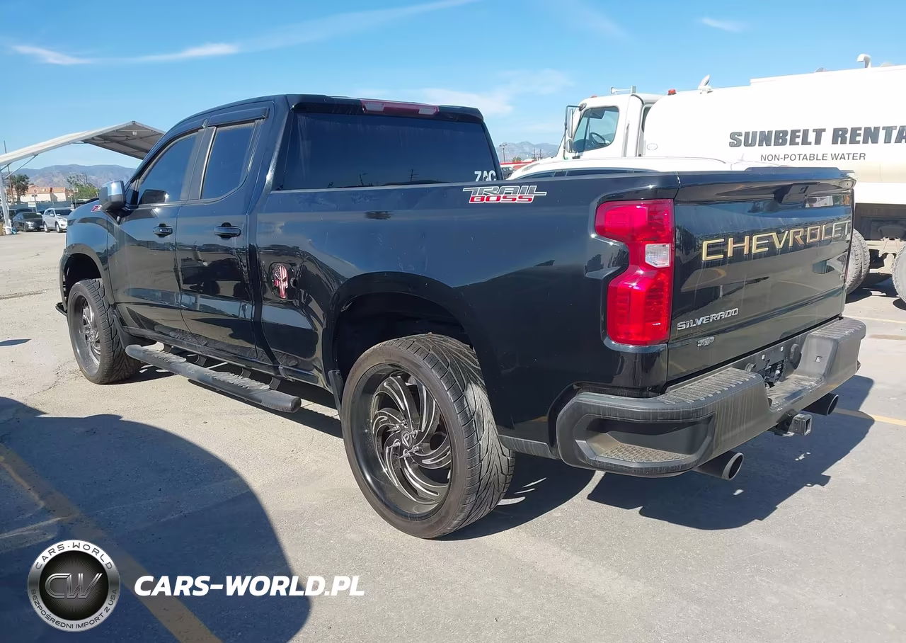 2021 Chevrolet Silverado 1500 2Wd Standard Bed Lt VIN:1GCRWCED0MZ226186 - 3