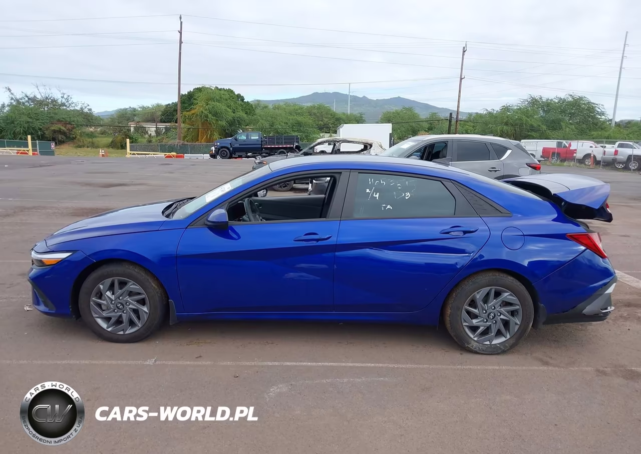 2024 Hyundai Elantra Hybrid Blue VIN:KMHLM4DJ8RU093928 - 14