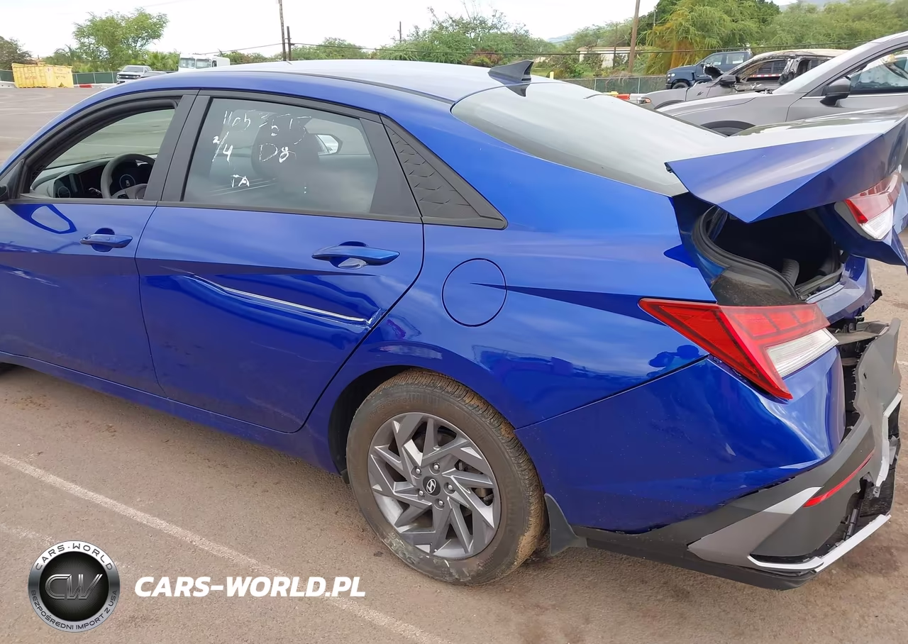 2024 Hyundai Elantra Hybrid Blue VIN:KMHLM4DJ8RU093928 - 17