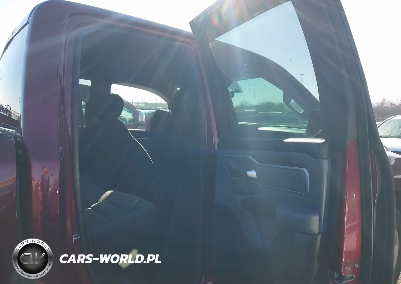 2021 Ram 1500 Big Horn 4X4 6'4 Box VIN:1C6SRFBT7MN640327 - 8