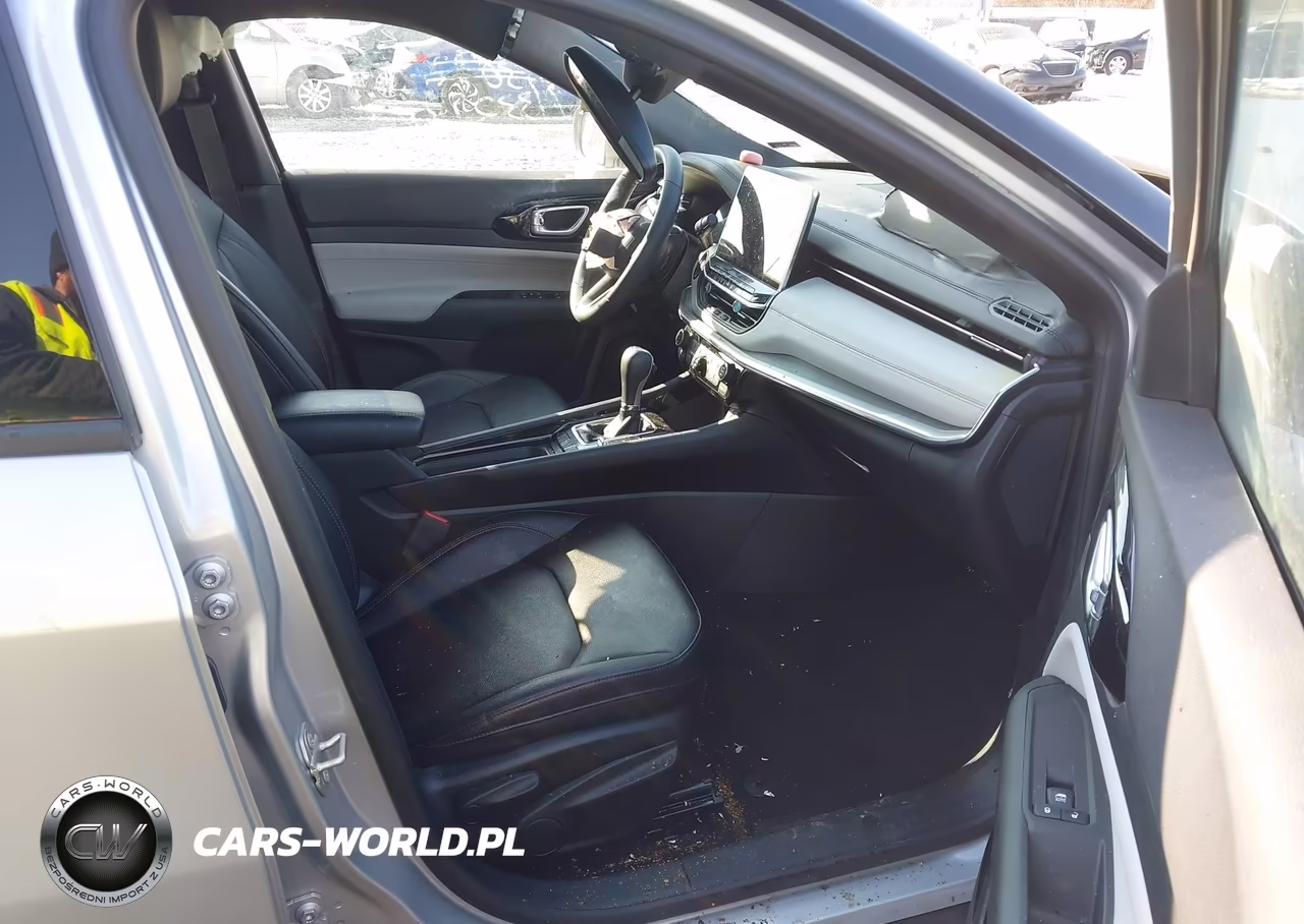 2024 Jeep Compass Limited 4X4 VIN:3C4NJDCN0RT126392 - 5