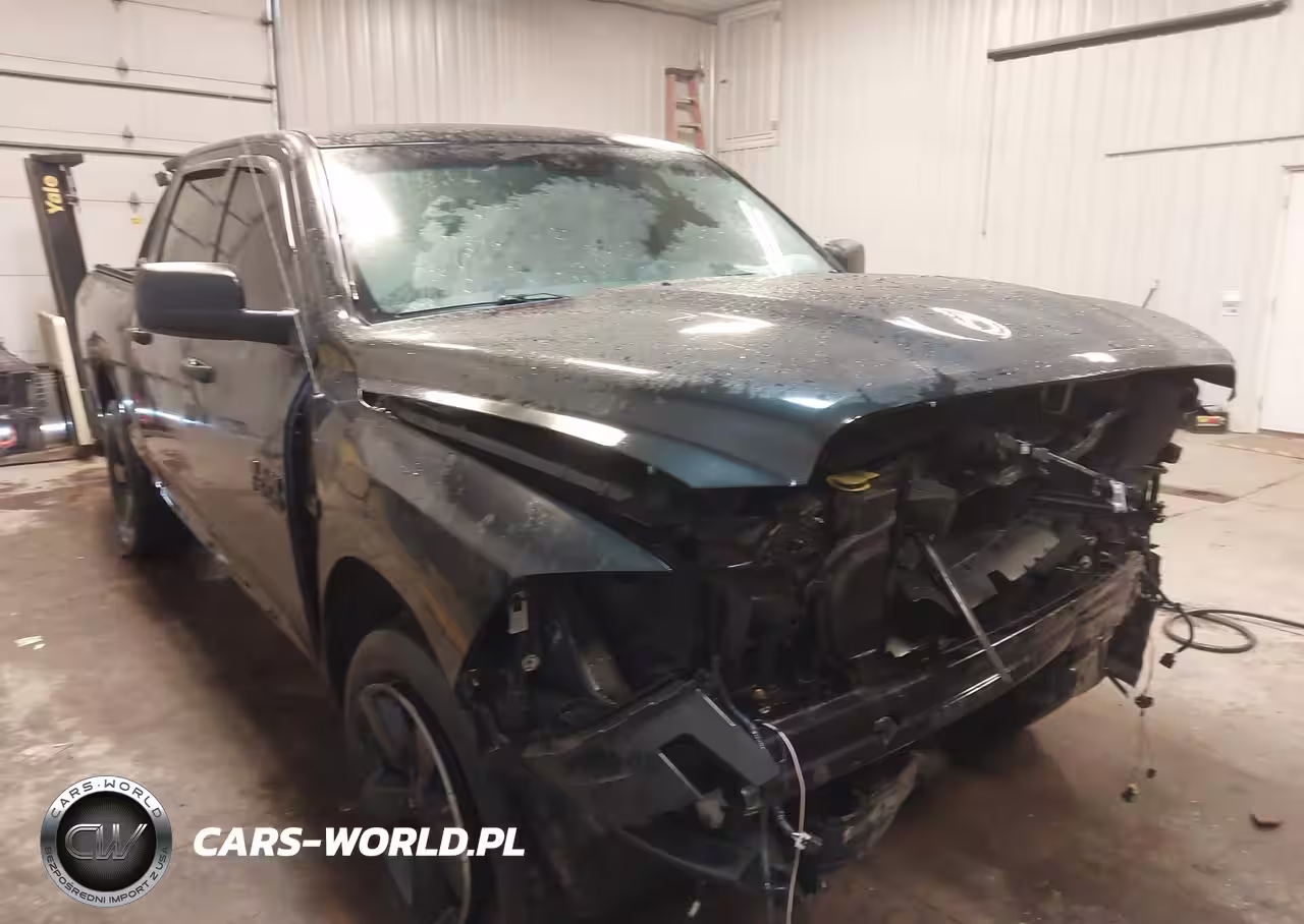 2019 Ram 1500 Classic Express 4X4 5'7 Box