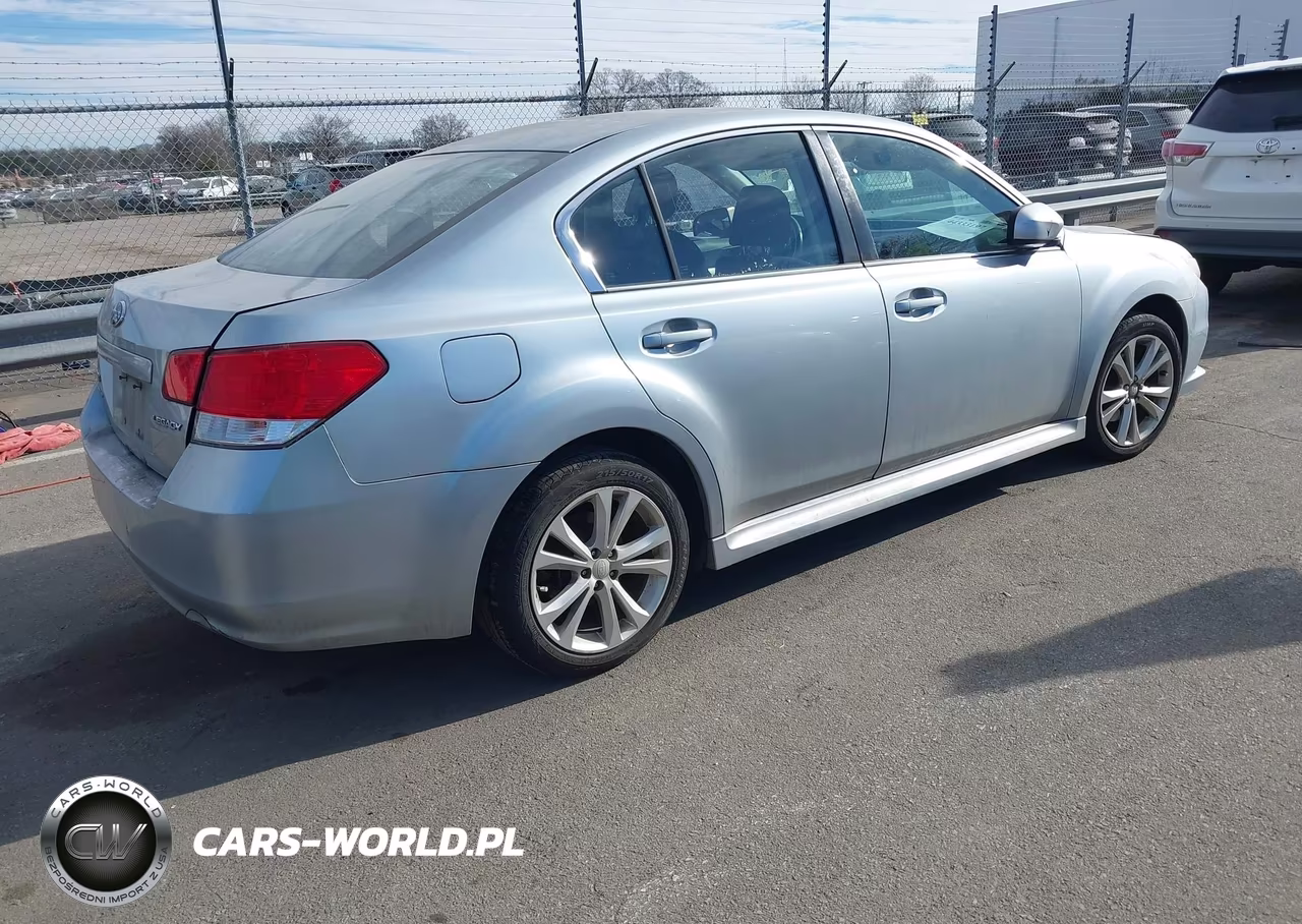 2013 Subaru Legacy 2.5I Premium VIN:4S3BMCC60D3011891 - 4