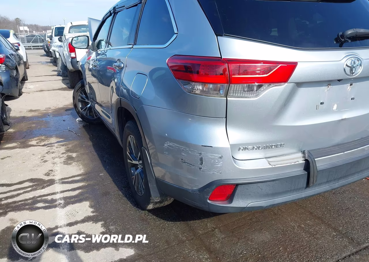 2017 Toyota Highlander Le Plus VIN:5TDBZRFHXHS357730 - 18