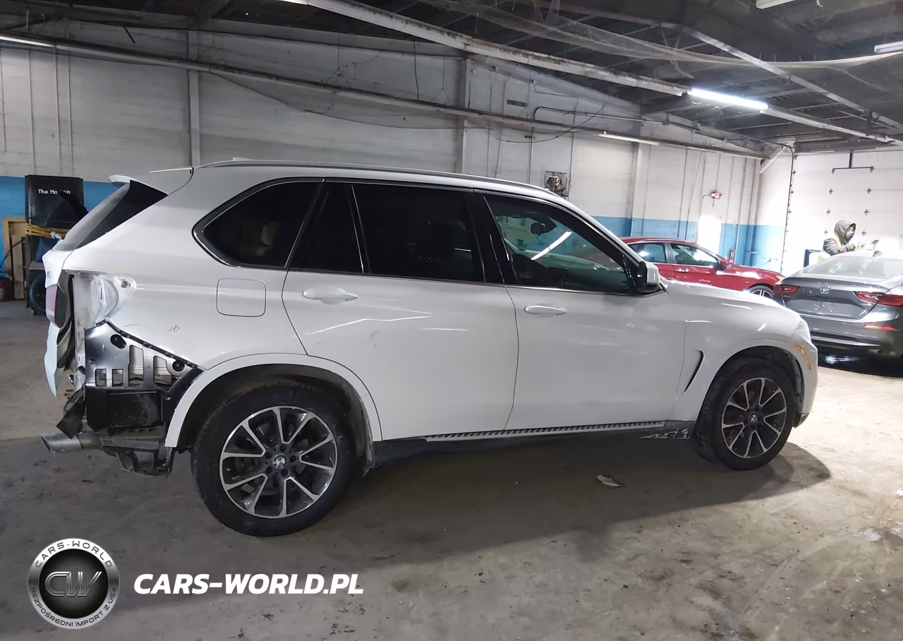 2017 BMW X5 xDrive35I VIN:5UXKR0C53H0V64953 - 13