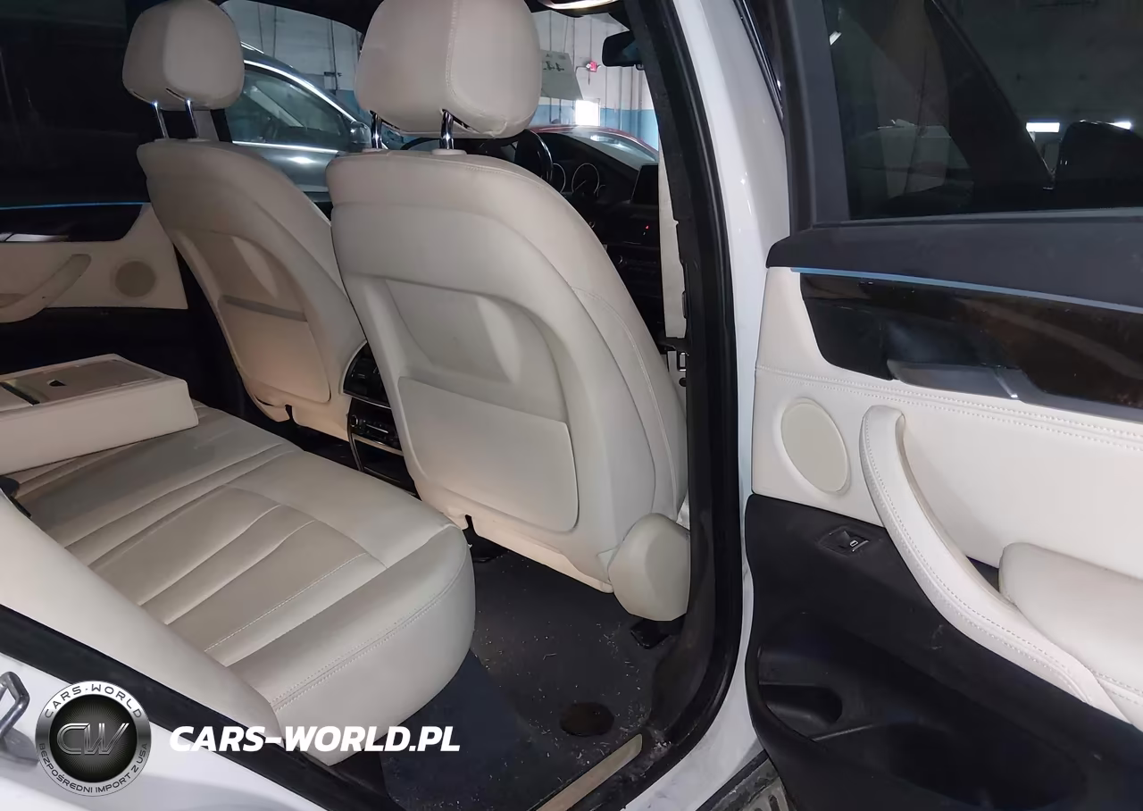 2017 BMW X5 xDrive35I VIN:5UXKR0C53H0V64953 - 8