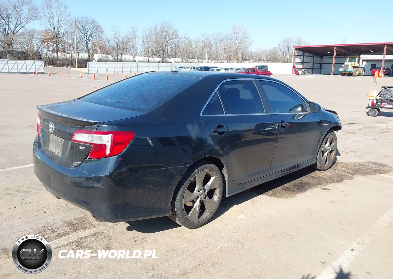 2014 Toyota Camry Se V6 VIN:4T1BK1FK6EU538473 - 4