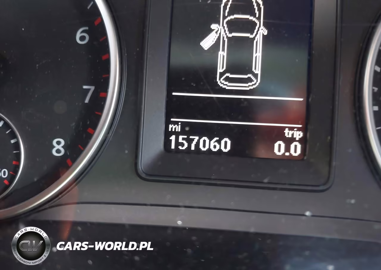 2016 Volkswagen Tiguan S VIN:WVGAV7AX5GW520045 - 15