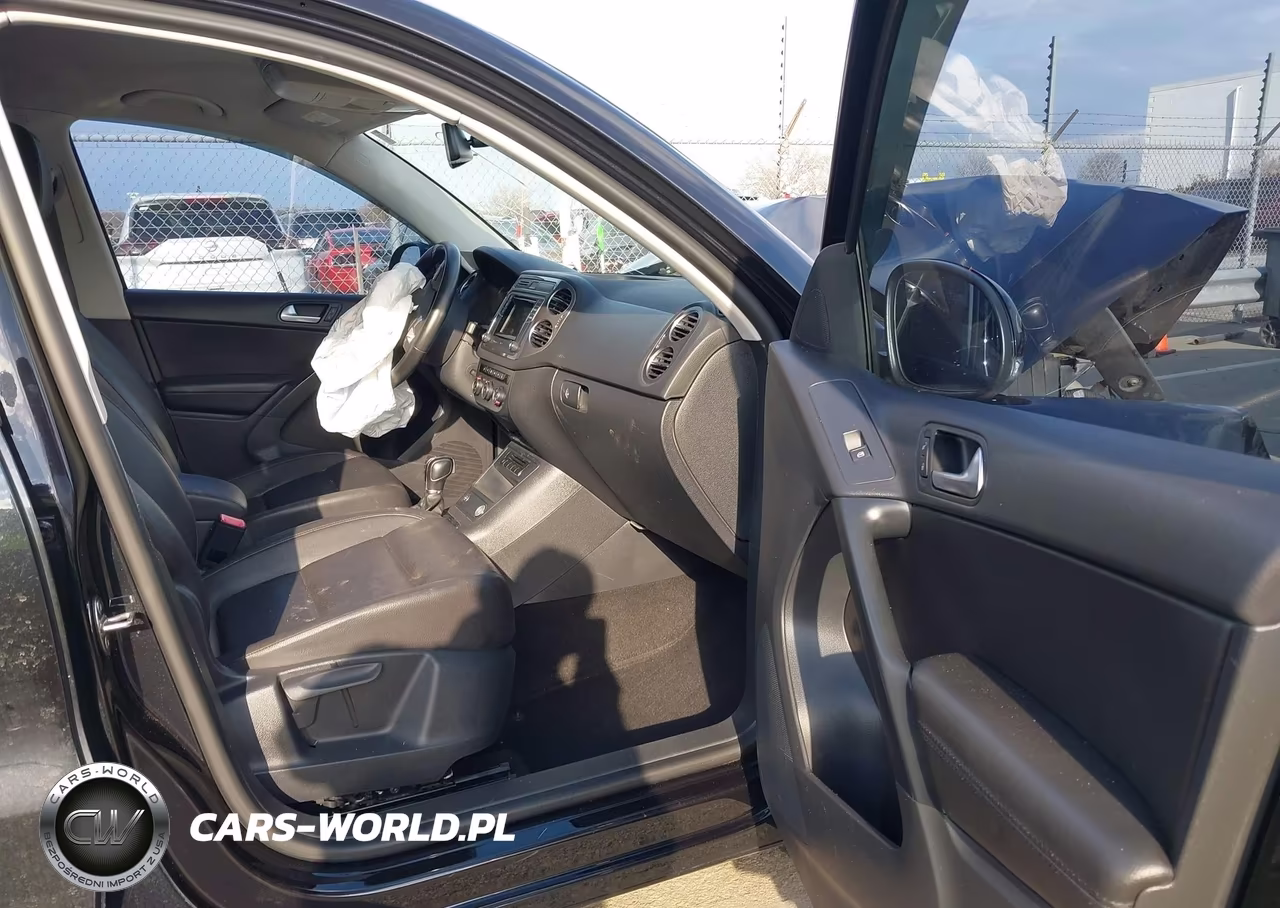 2016 Volkswagen Tiguan S VIN:WVGAV7AX5GW520045 - 5