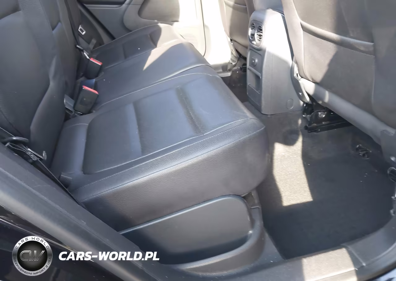 2016 Volkswagen Tiguan S VIN:WVGAV7AX5GW520045 - 8