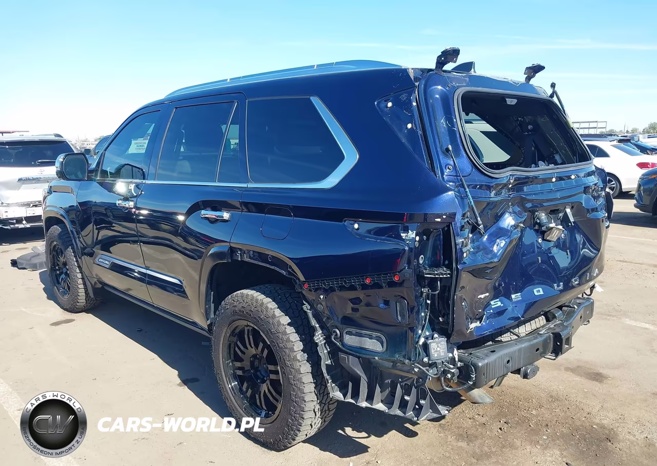 2024 Toyota Sequoia Capstone VIN:7SVAAABAXRX024670 - 3