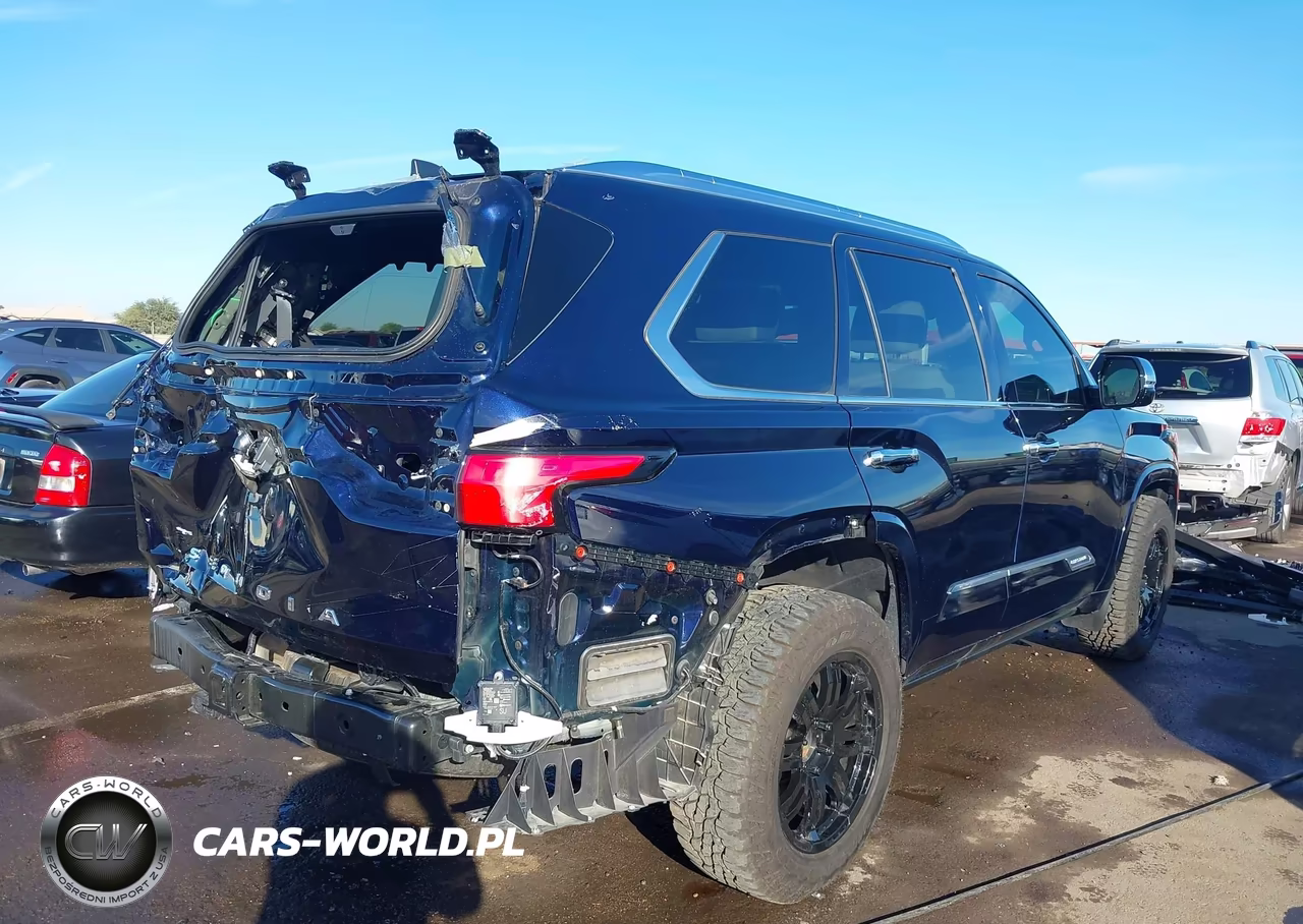2024 Toyota Sequoia Capstone VIN:7SVAAABAXRX024670 - 4