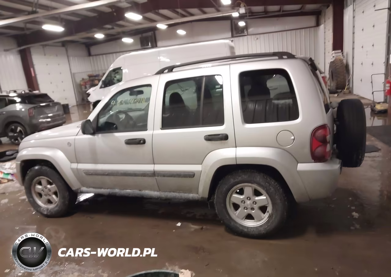 2007 Jeep Liberty Sport VIN:1J8GL48K27W699442 - 14
