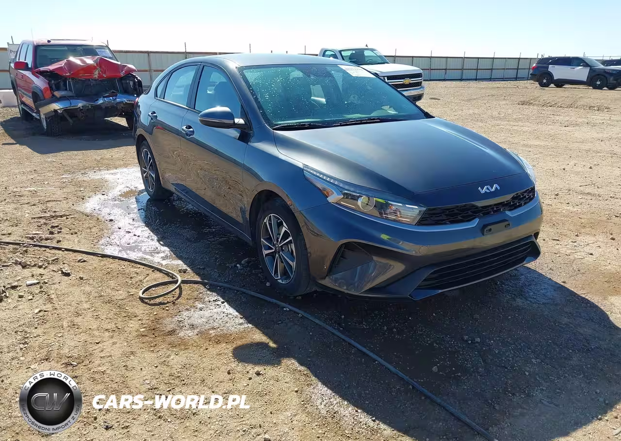 2023 Kia Forte Lxs