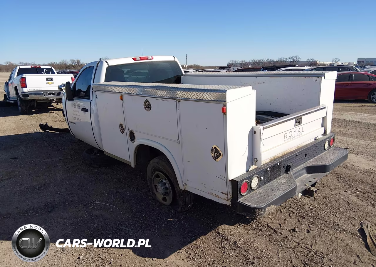 2008 Chevrolet Silverado 2500Hd Work Truck VIN:1GBHC24K78E109933 - 3