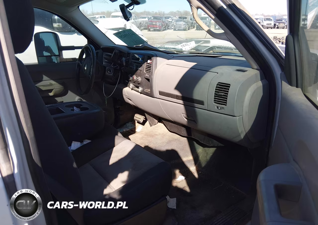 2008 Chevrolet Silverado 2500Hd Work Truck VIN:1GBHC24K78E109933 - 5