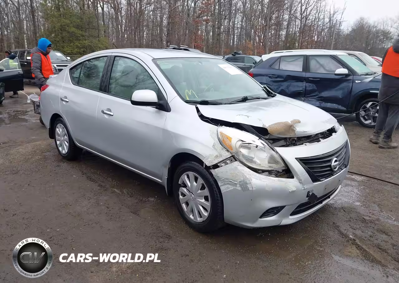 2013 Nissan Versa 1.6 Sv