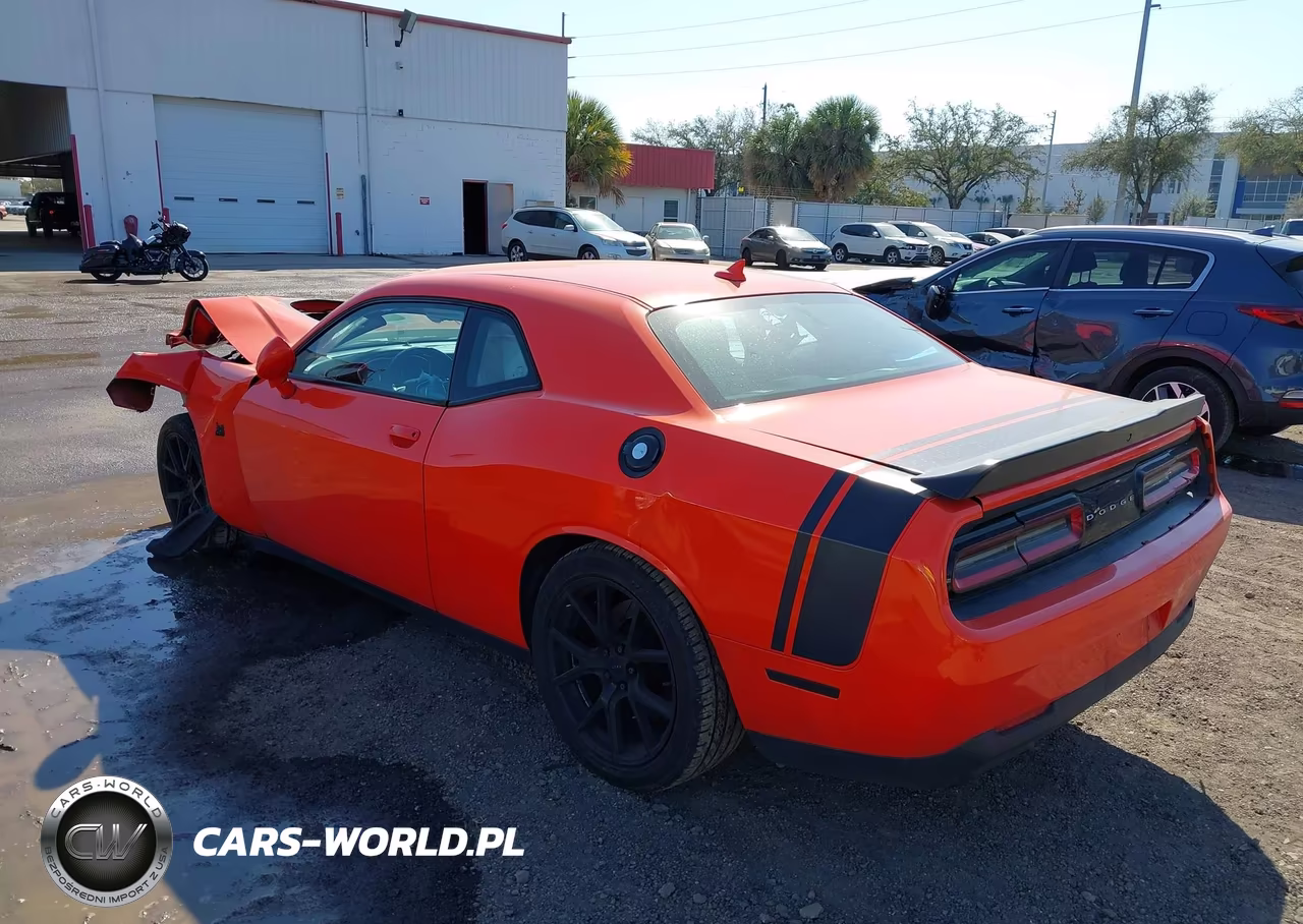 2016 Dodge Challenger 392 Hemi Scat Pack Shaker VIN:2C3CDZFJ2GH301143 - 3